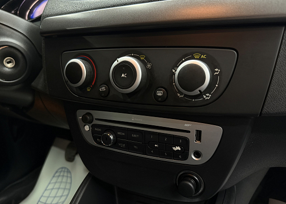 Renault Fluence Authentique 2015, 2013 года, пробег 189223 км