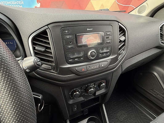 Lada (ВАЗ) XRAY Comfort, 2018 года, пробег 105283 км