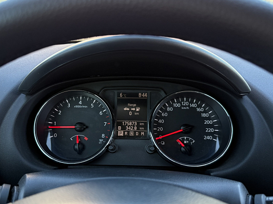 Nissan Qashqai SE, 2011 года, пробег 175000 км