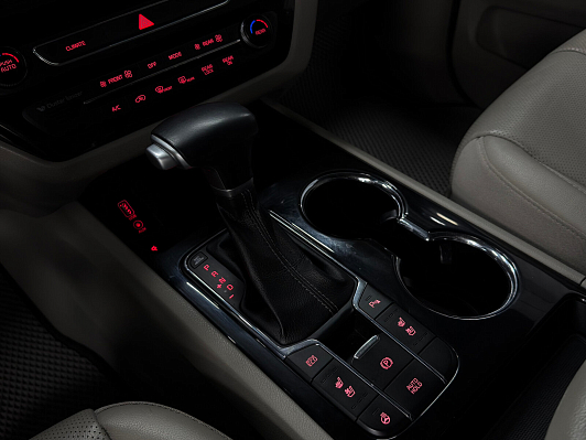 Kia Carnival, 2020 года, пробег 137609 км