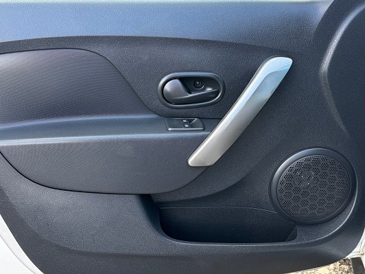 Renault Logan Privilege, 2017 года, пробег 106000 км