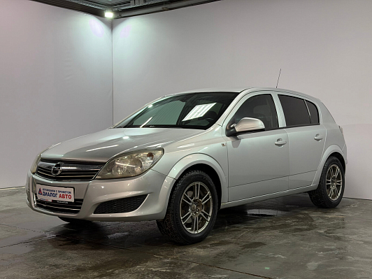 Opel Astra, 2012 года, пробег 157391 км