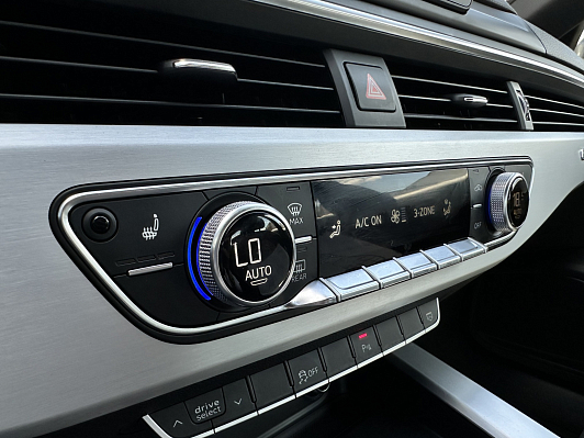 Audi A4 Sport, 2019 года, пробег 181383 км
