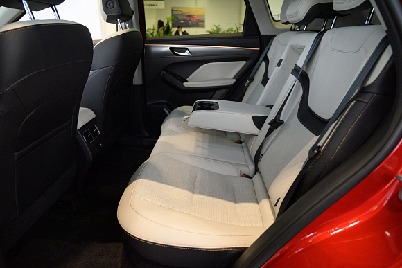 Haval Jolion Elite, красный