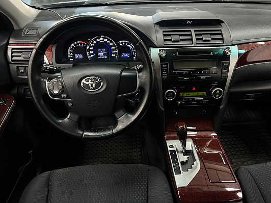 Toyota Camry, 2012 года, пробег 215000 км