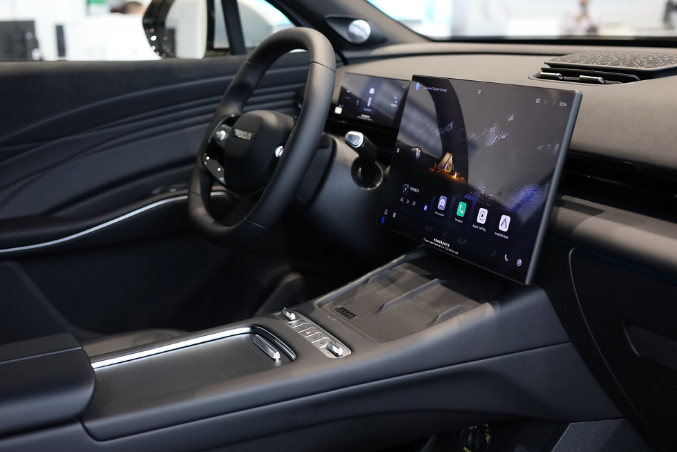 Omoda C7 Joy, серебряный