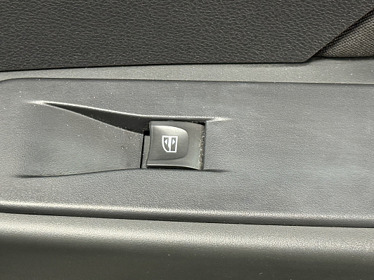 Renault Kaptur Life, 2018 года, пробег 140000 км