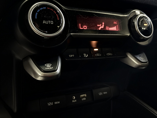 Kia Rio Лига Европы, 2019 года, пробег 79000 км