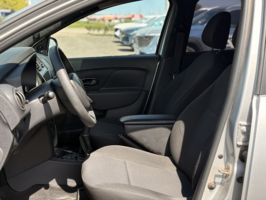 Renault Logan Confort, 2017 года, пробег 155992 км