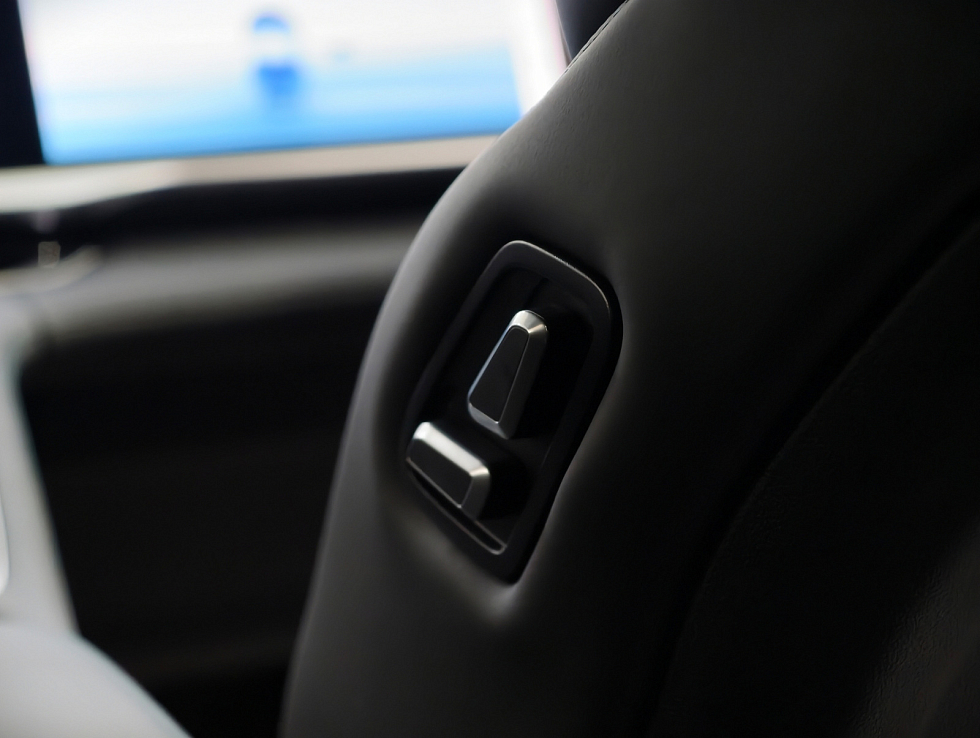 Geely Monjaro Флагман, зеленый