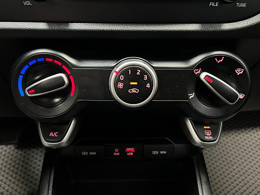 Kia Rio Comfort, 2017 года, пробег 182000 км