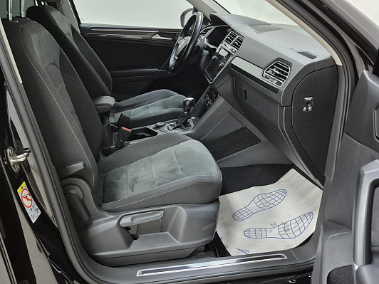 Volkswagen Tiguan Highline, 2018 года, пробег 124500 км