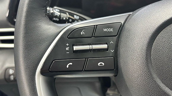 Hyundai Elantra LUX, 2023 года, пробег 20121 км