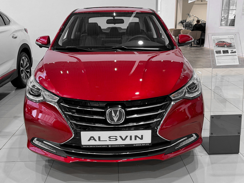 Changan Alsvin Люкс, красный