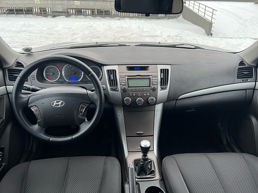 Hyundai Sonata, 2010 года, пробег 255000 км