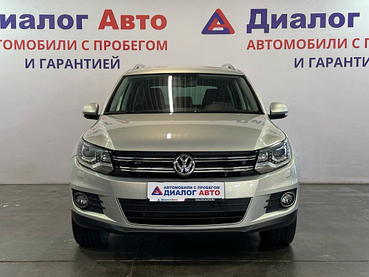 Volkswagen Tiguan Adventure, 2013 года, пробег 129000 км