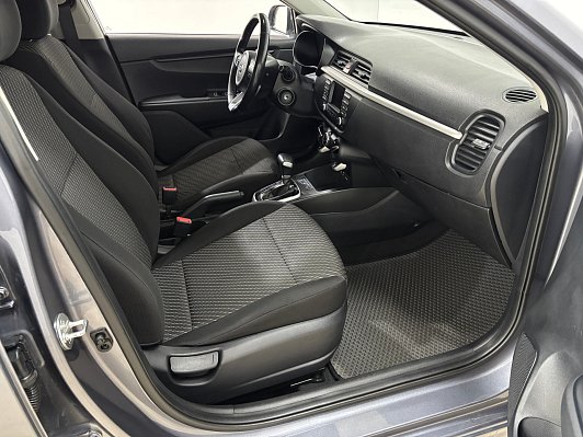 Kia Rio Luxe RED Line, 2018 года, пробег 130829 км