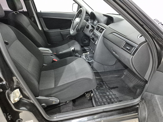 Lada (ВАЗ) Priora Standard 21702-40-050, 2017 года, пробег 147065 км