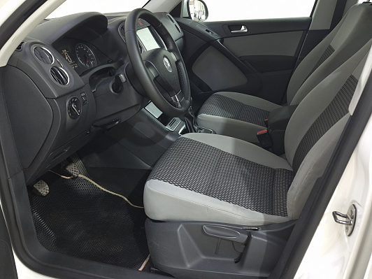 Volkswagen Tiguan Trend&Fun, 2009 года, пробег 215365 км