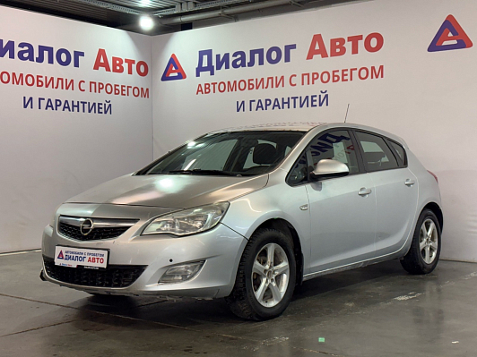 Opel Astra Essentia, 2011 года, пробег 348000 км