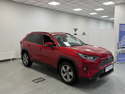 Toyota RAV4 Комфорт, 2021 года, пробег 115000 км