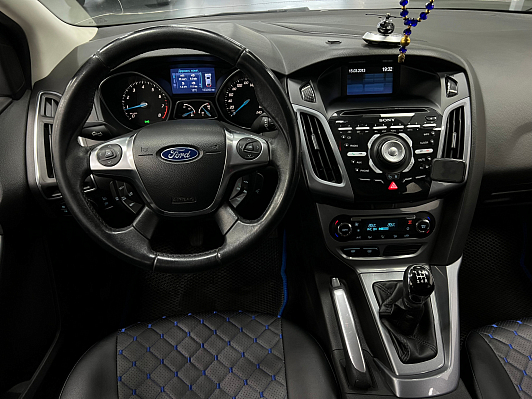 Ford Focus Titanium, 2011 года, пробег 153248 км