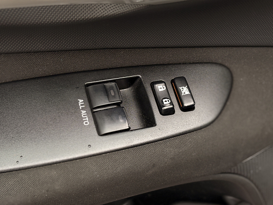 Toyota Auris, 2011 года, пробег 232507 км