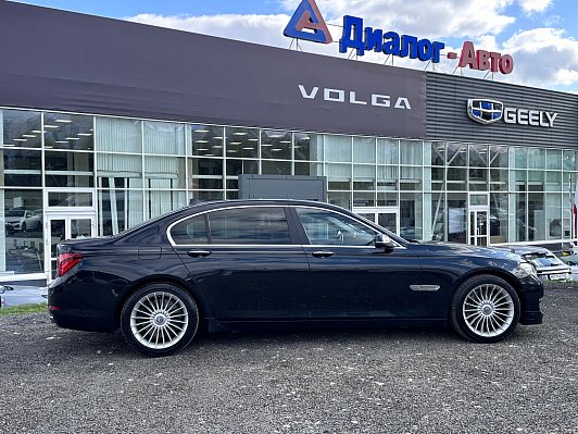 BMW 7 серии, 2013 года, пробег 126042 км