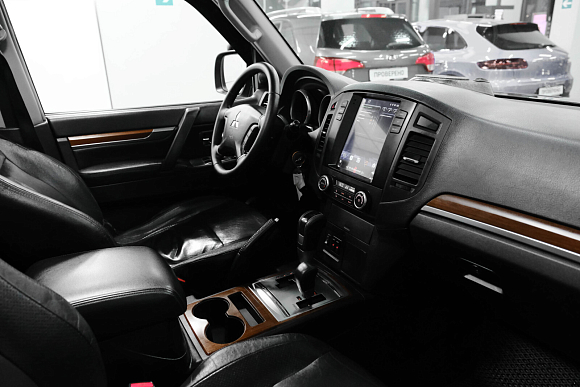 Mitsubishi Pajero Ultimate, 2007 года, пробег 197701 км