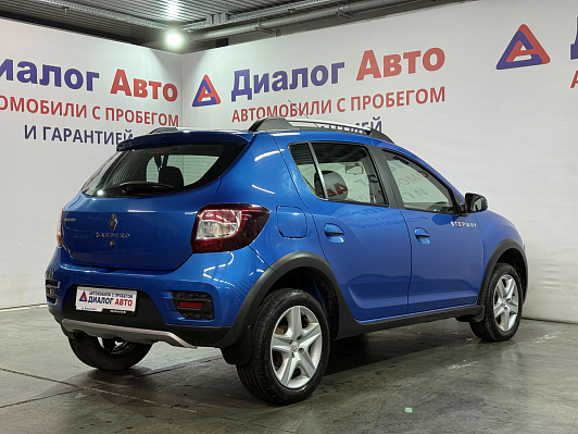 Renault Sandero Privilege, 2016 года, пробег 100000 км