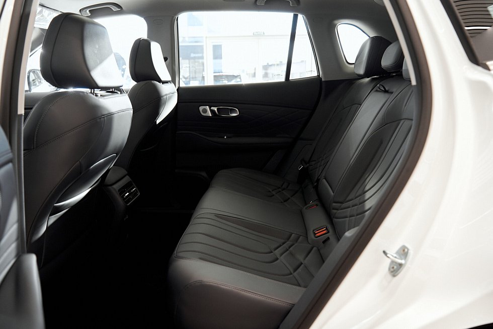 Geely EX5 Гибрид Макс EM-R, белый