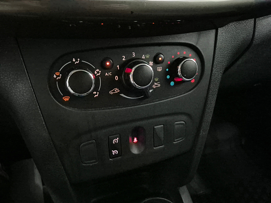Renault Sandero Stepway Life, 2018 года, пробег 120417 км