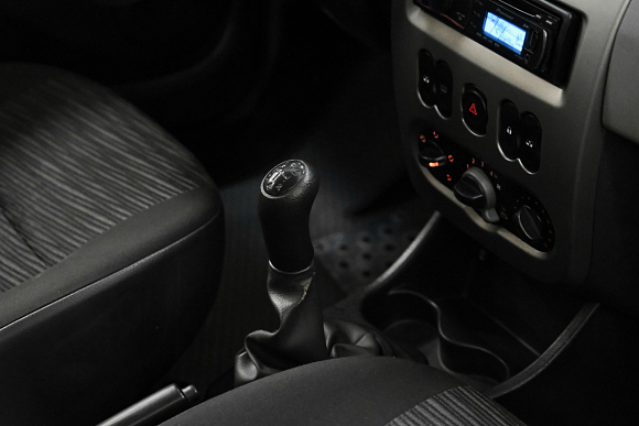 Renault Sandero Expression, 2011 года, пробег 196200 км