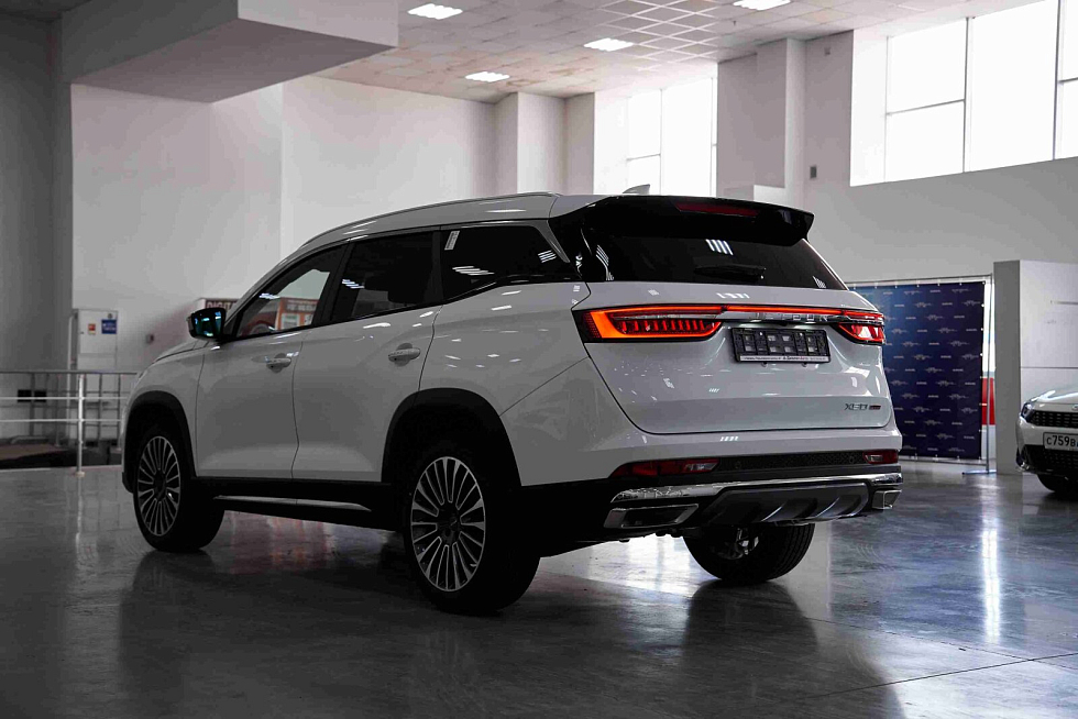 Jetour X90+ Премиум 7 мест, белый