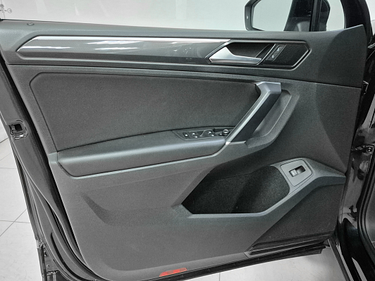 Volkswagen Tiguan Highline, 2018 года, пробег 124500 км
