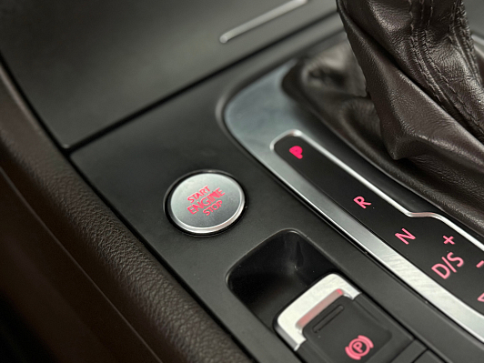 Volkswagen Touareg, 2014 года, пробег 218000 км