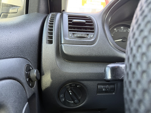 Skoda Fabia Fresh, 2011 года, пробег 141000 км