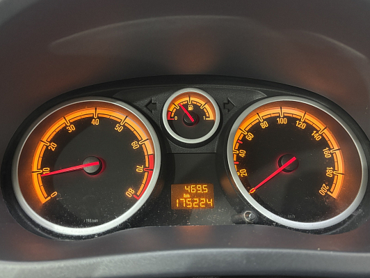 Opel Corsa Color Edition, 2007 года, пробег 175221 км