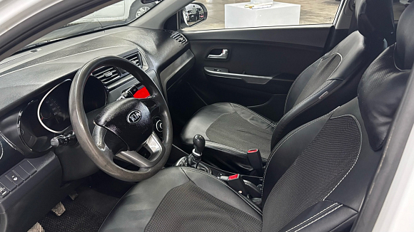 Kia Rio Luxe, 2013 года, пробег 170000 км