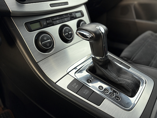 Volkswagen Passat Highline, 2009 года, пробег 274263 км