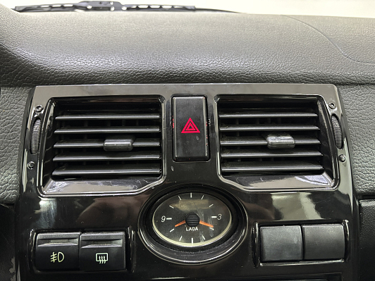 Lada (ВАЗ) Priora, 2013 года, пробег 203329 км