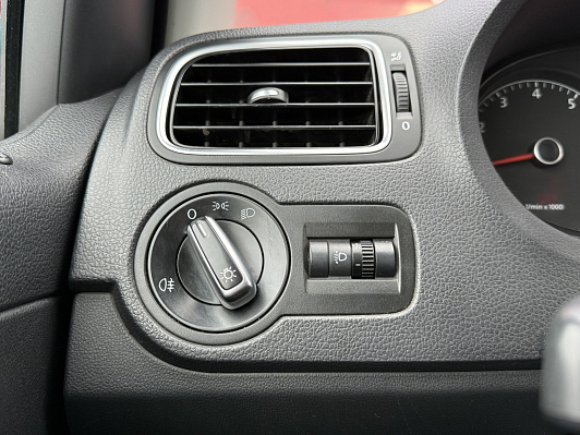 Volkswagen Polo Comfortline, 2013 года, пробег 277299 км