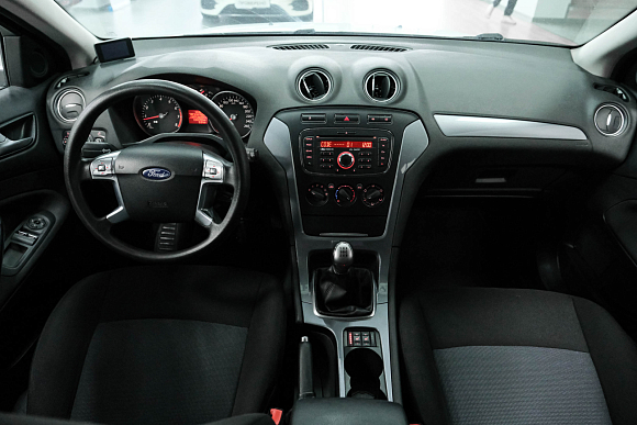 Ford Mondeo Ambiente, 2013 года, пробег 134000 км