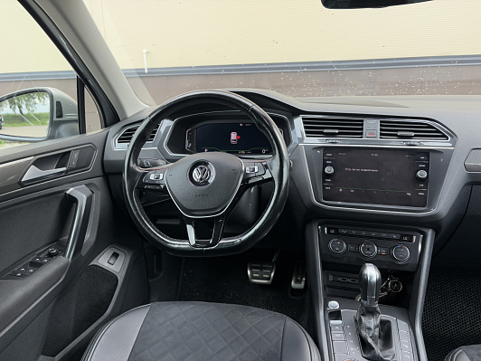 Volkswagen Tiguan, 2019 года, пробег 117212 км