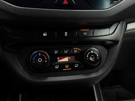 Lada (ВАЗ) Vesta Comfort Multimedia, 2017 года, пробег 105823 км