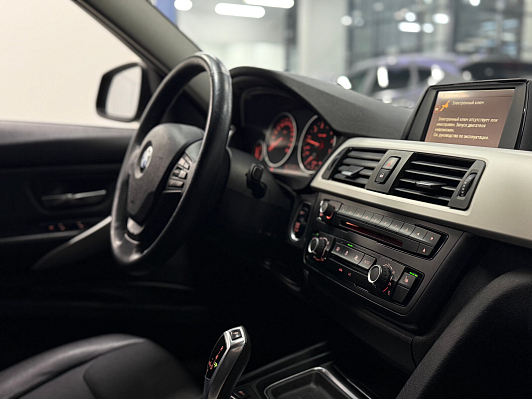 BMW 3 серии 316i SE, 2014 года, пробег 130000 км