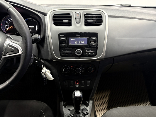 Renault Sandero Stepway Life, 2020 года, пробег 45000 км