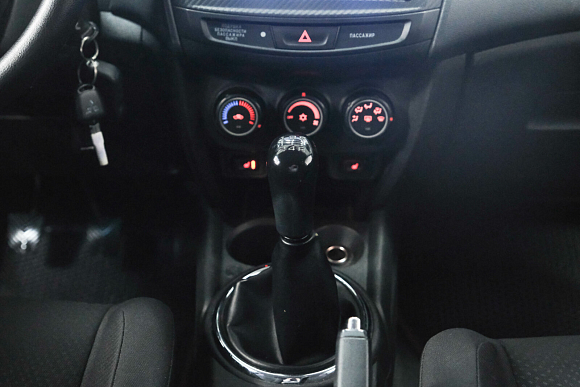 Mitsubishi ASX, 2014 года, пробег 204410 км