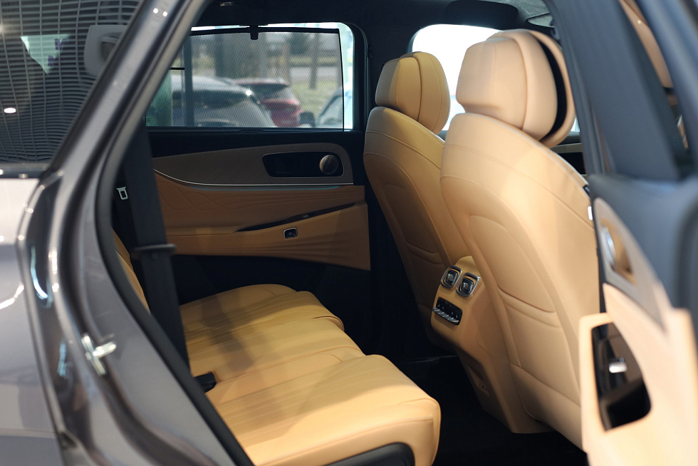 Jaecoo J8 Active двухцветный, серый