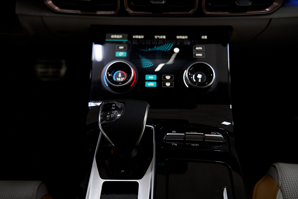 JETOUR X70 PLUS Luxury, черный